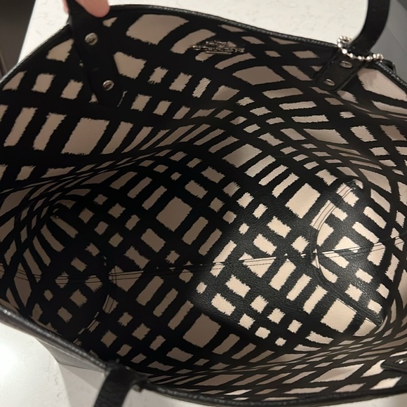 Coach reversible purse.  Used only a few times. - Picture 3 of 4